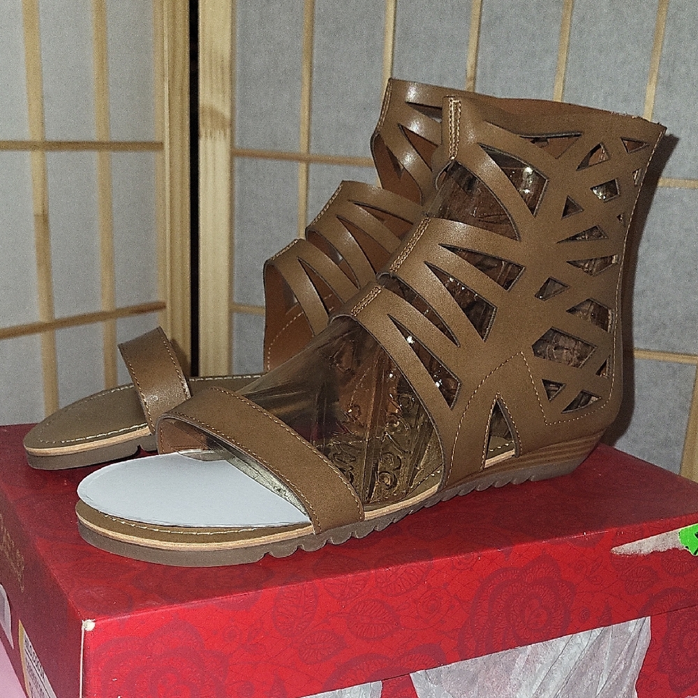 Carlos by Carlos Santana Brown Laser-Cut Gladiator Sandals